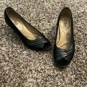 Black peep toe heels